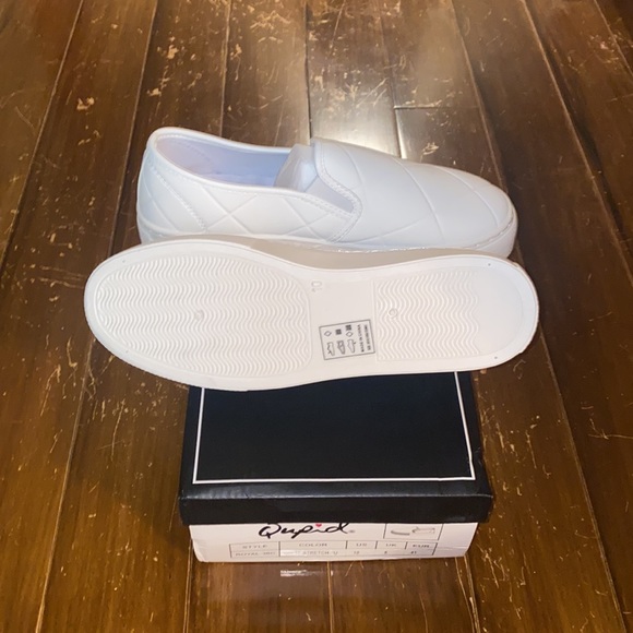 VICI collection White Skipper Quilted Platform Slip on Sneaker - Picture 3 of 5